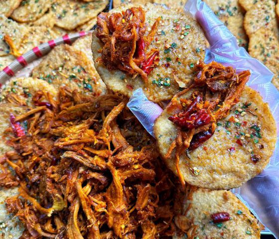 CƠM CHÁY KHÔ HEO
