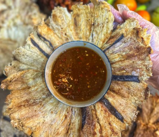 KHÔ ĐUỐI MẮM ME